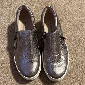 Steve Madden slip on sneaker in metallic color